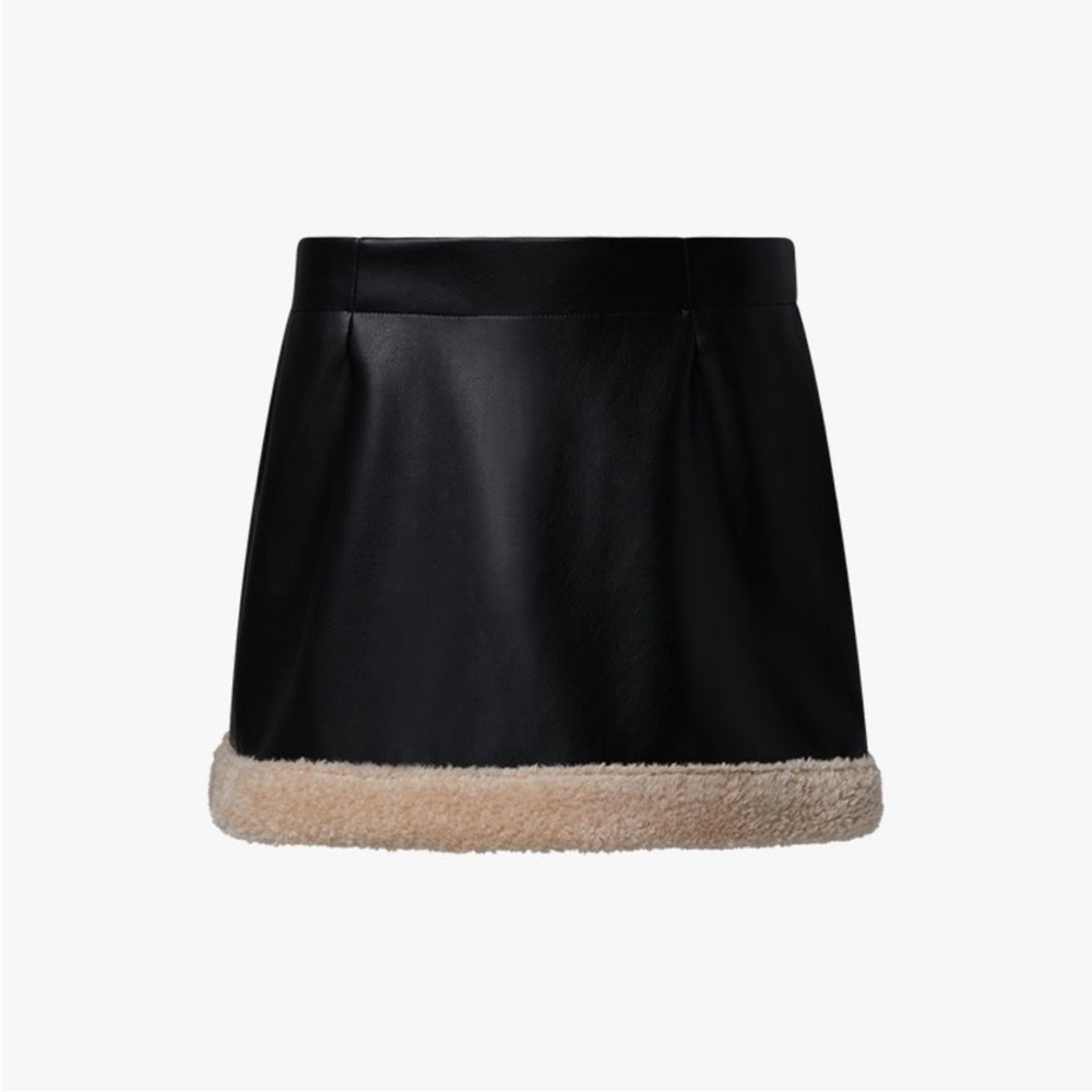 WeWoreWhat Faux Fur Mini Skirt in Black & Ivory - Size 0 (NEW WITH TAGS)